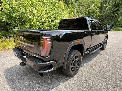 Onyx Black 2025 GMC Sierra 2500 AT4