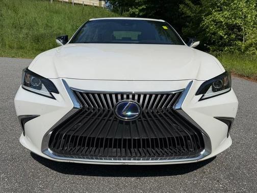 2019 Lexus ES 300h