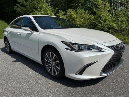 2019 Lexus ES 300h
