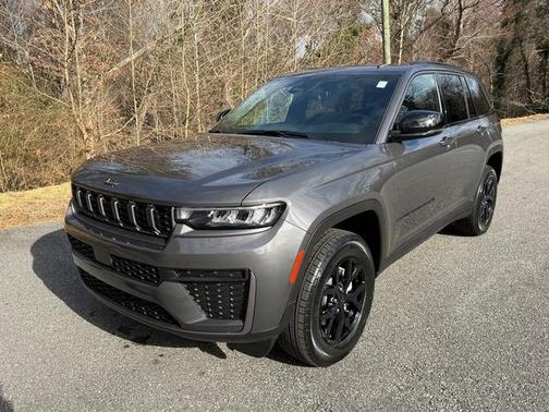 2026 Jeep Grand Cherokee Laredo