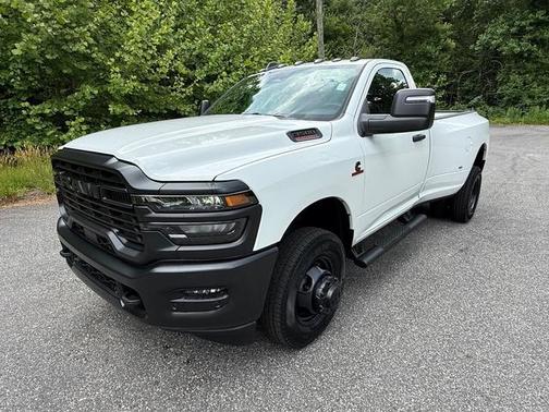 Bright White Clearcoat 2026 RAM 3500 Tradesman
