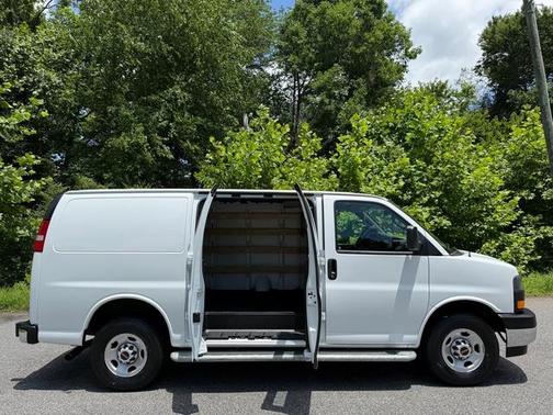 2024 GMC Savana 2500 Work Van