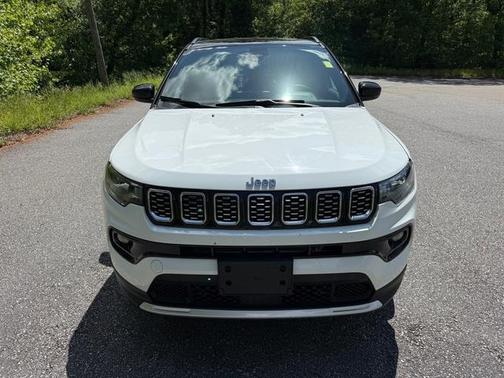 Bright White Clearcoat 2024 Jeep Compass Limited