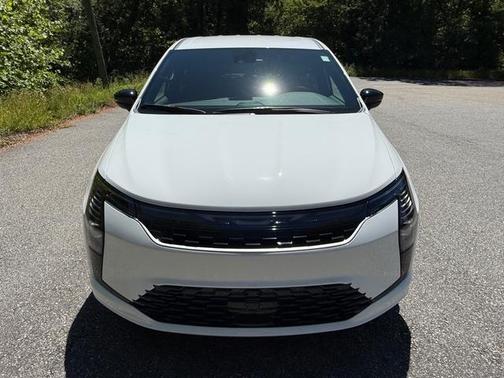 Bright White Clearcoat 2027 Chrysler Pacifica SELECT
