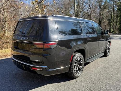 2023 Jeep Wagoneer L Series III