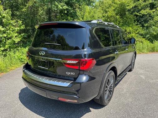 Mineral Black 2024 INFINITI QX80 SENSORY