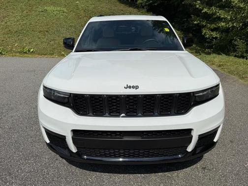 Bright White Clearcoat 2025 Jeep Grand Cherokee L Limited