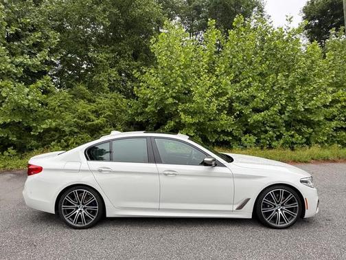 Alpine White 2018 BMW M550 i xDrive