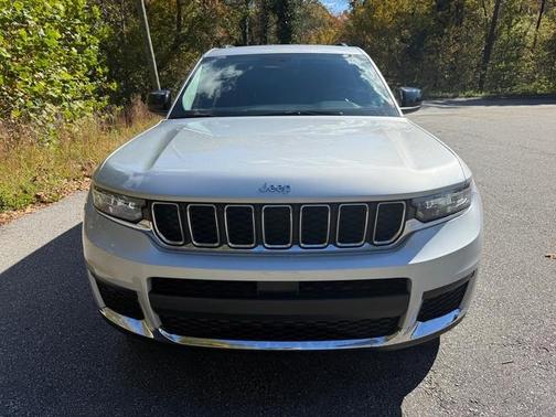 2022 Jeep Grand Cherokee L Laredo
