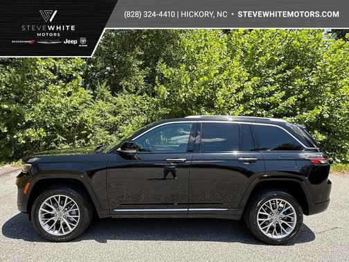 Diamond Black 2023 Jeep Grand Cherokee Summit