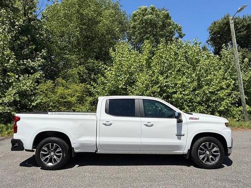 Summit White 2020 Chevrolet Silverado 1500 LT