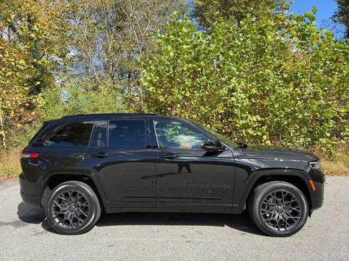 2025 Jeep Grand Cherokee Summit