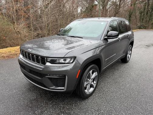 Metallic 2026 Jeep Grand Cherokee Limited