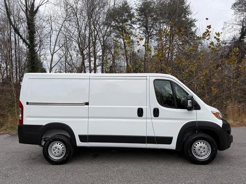 2026 RAM ProMaster 1500 Low Roof