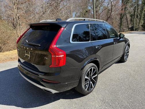 2019 Volvo XC90 T6 Momentum