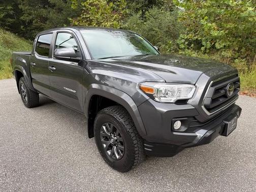 2022 Toyota Tacoma SR5