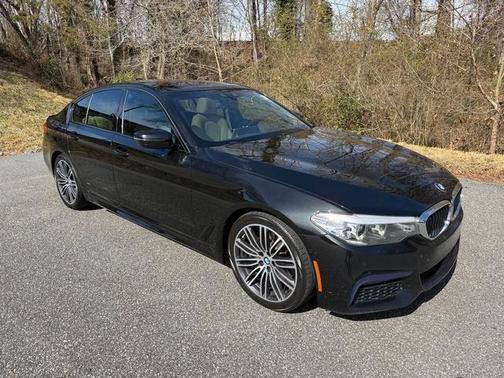 2019 BMW 530 i