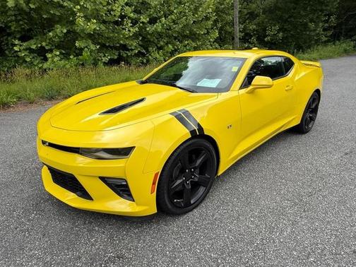 Bright Yellow 2017 Chevrolet Camaro 2SS