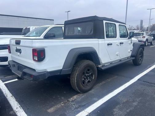 2022 Jeep Gladiator Sport
