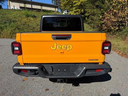 2021 Jeep Gladiator Sport