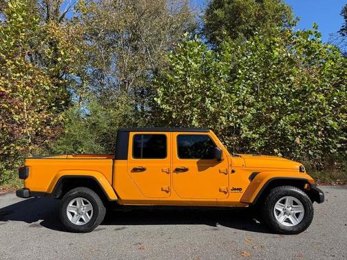 2021 Jeep Gladiator Sport