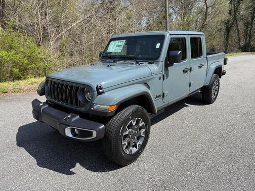 2026 Jeep Gladiator Sport