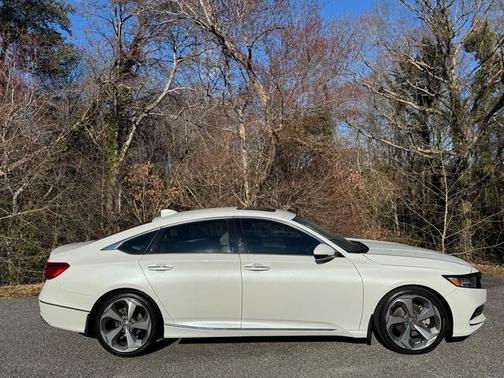 2018 Honda Accord Touring 2.0T