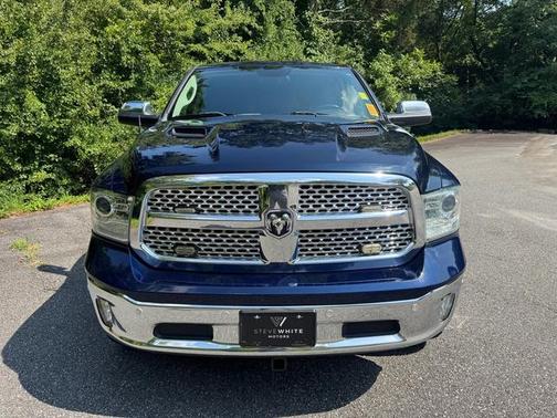 True Blue Pearlcoat 2018 RAM 1500 Laramie