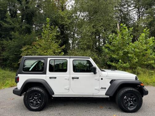 2024 Jeep Wrangler Sport