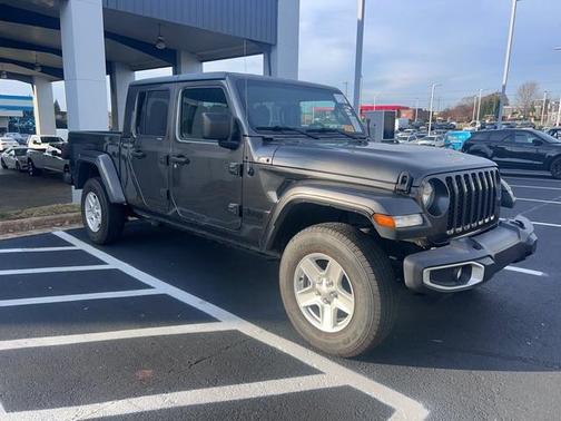 2022 Jeep Gladiator Sport