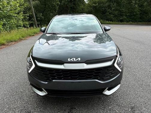 Gravity Gray 2024 Kia Sportage LX