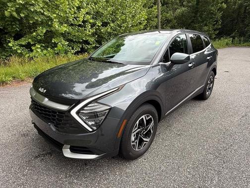 Gravity Gray 2024 Kia Sportage LX