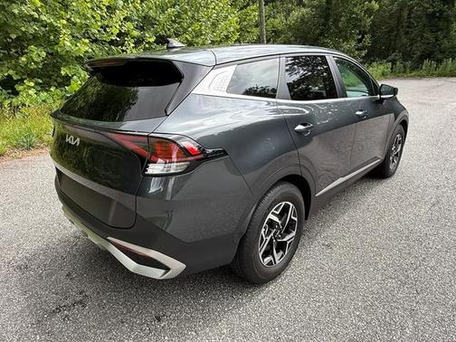 Gravity Gray 2024 Kia Sportage LX