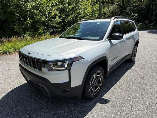 Silver Zynith 2026 Jeep Cherokee Limited 4WD