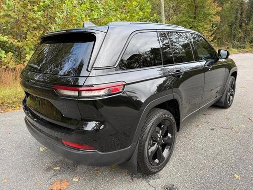 2024 Jeep Grand Cherokee Laredo