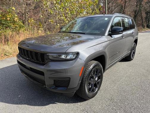 2025 Jeep Grand Cherokee L Laredo