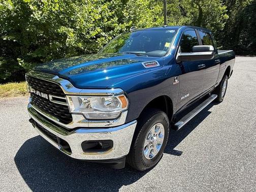 Patriot Blue Pearlcoat 2022 RAM 2500 Big Horn