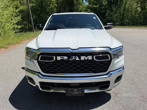 Bright White Clearcoat 2026 RAM 1500 Big Horn/Lone Star