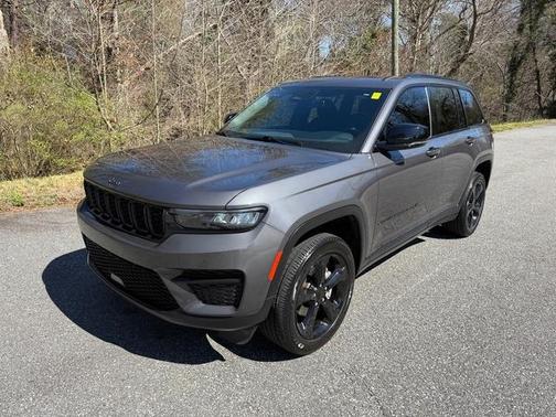 2024 Jeep Grand Cherokee Laredo