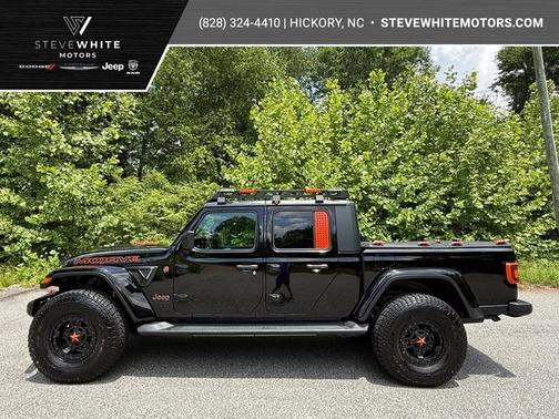 Black Clearcoat 2021 Jeep Gladiator Mojave