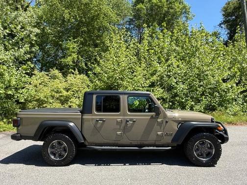 GATOR CLEAR COAT 2020 Jeep Gladiator Sport