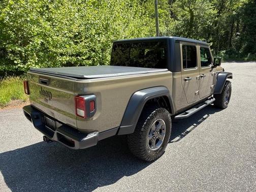 GATOR CLEAR COAT 2020 Jeep Gladiator Sport