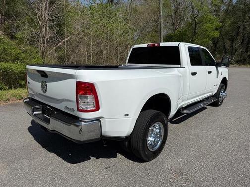 Bright White Clearcoat 2024 RAM 3500 Big Horn