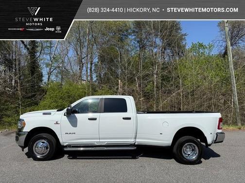 Bright White Clearcoat 2024 RAM 3500 Big Horn