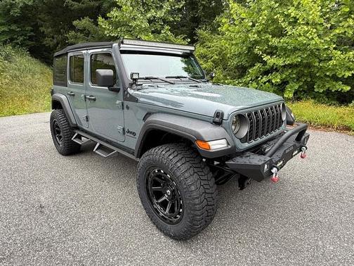 Anvil Clearcoat 2024 Jeep Wrangler Sport