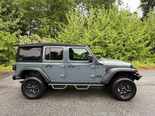 Anvil Clearcoat 2024 Jeep Wrangler Sport