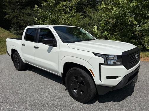 Glacier White 2022 Nissan Frontier S
