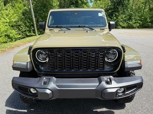 2025 Jeep Gladiator Sport
