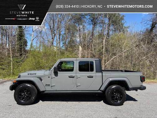 2022 Jeep Gladiator Sport