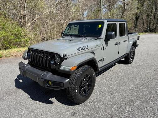2022 Jeep Gladiator Sport